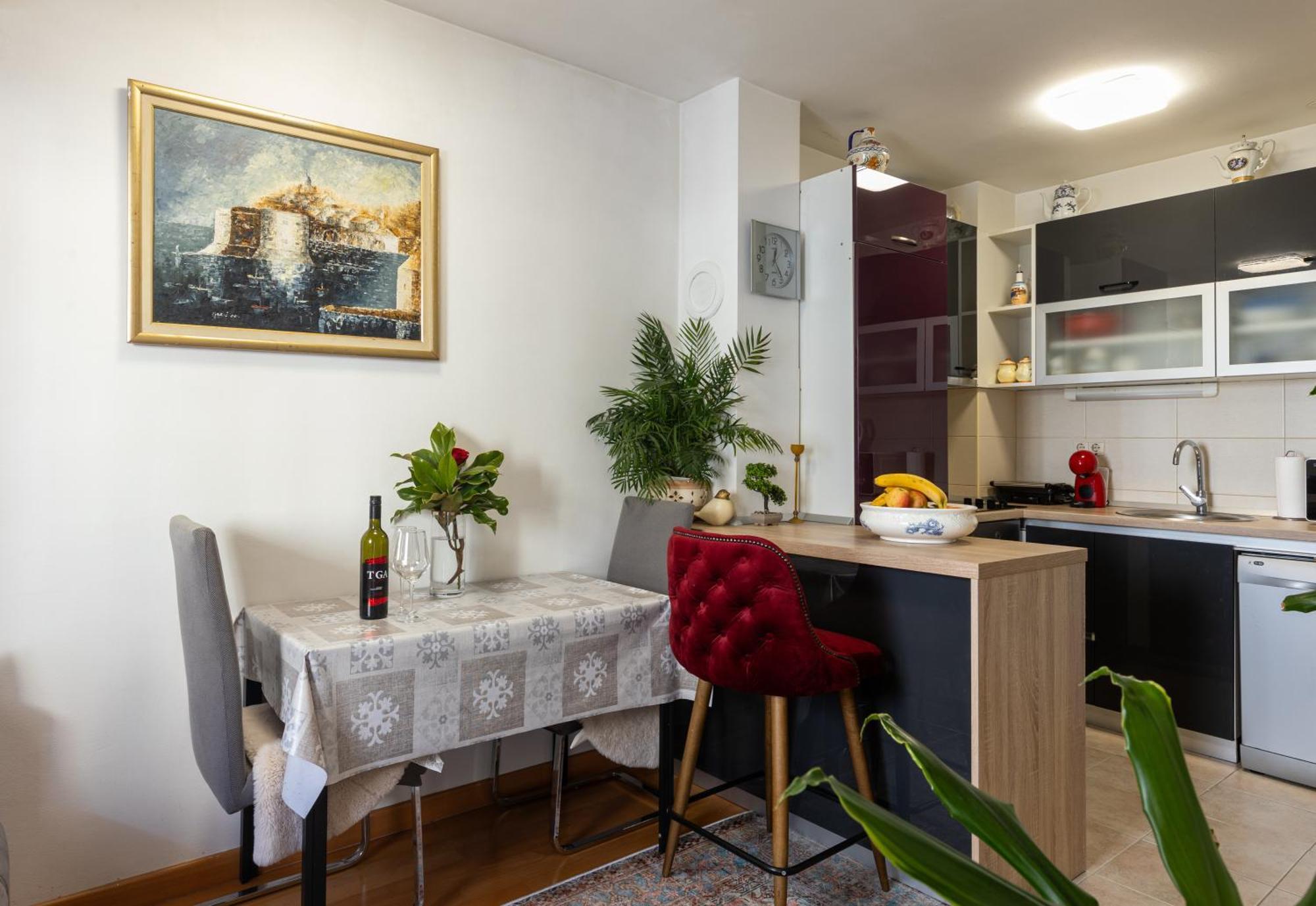 Lägenhet Renovated Center Roberto
